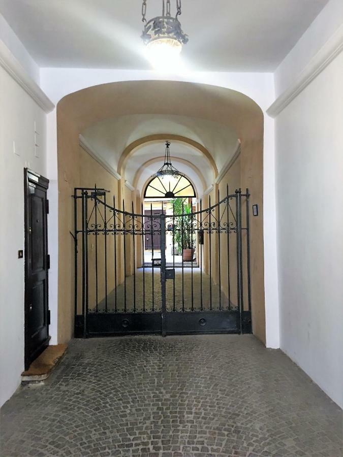 Behind Navona Apartment Rome Exterior photo